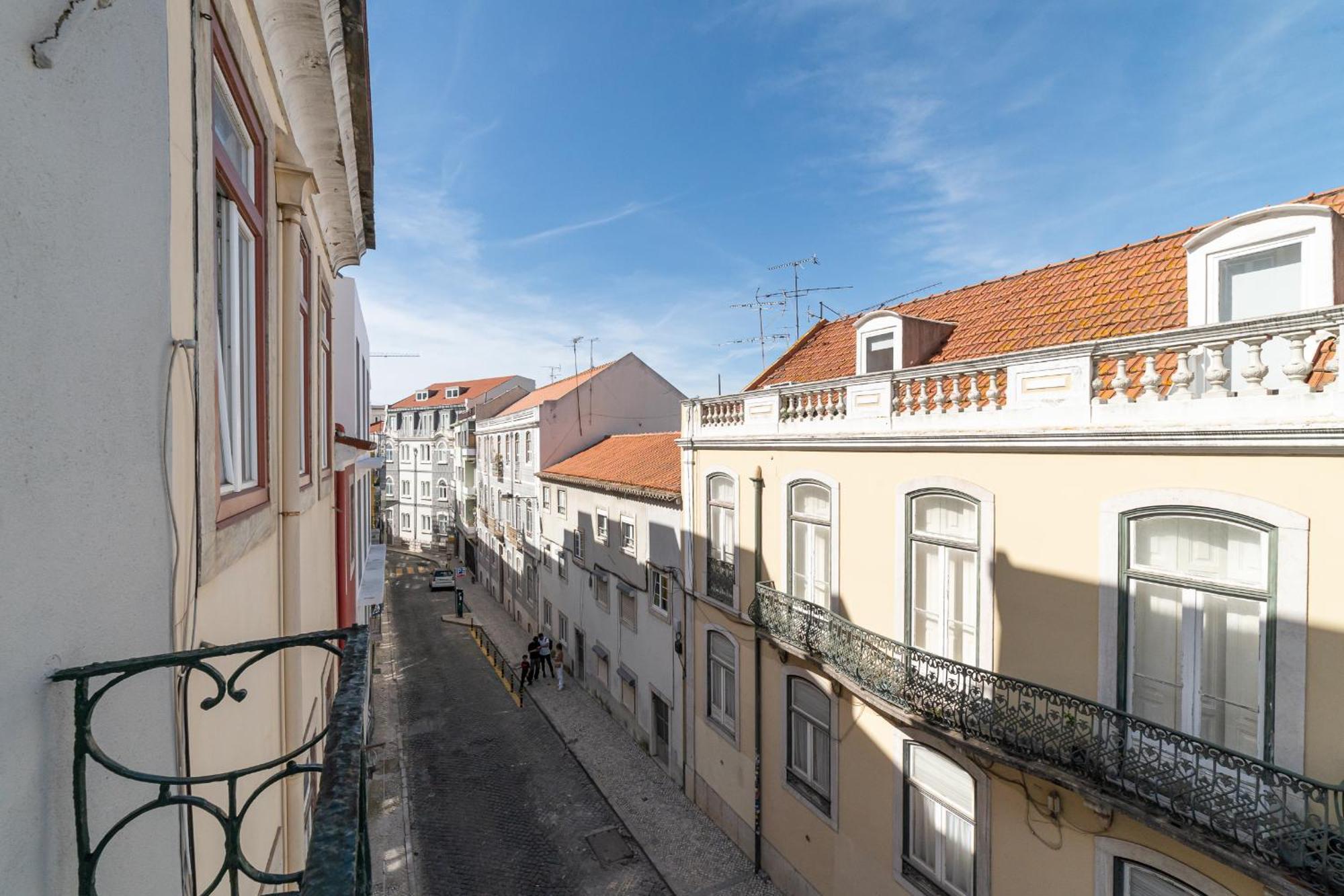 Taipas Cozy Apartments Lisbon Exterior photo